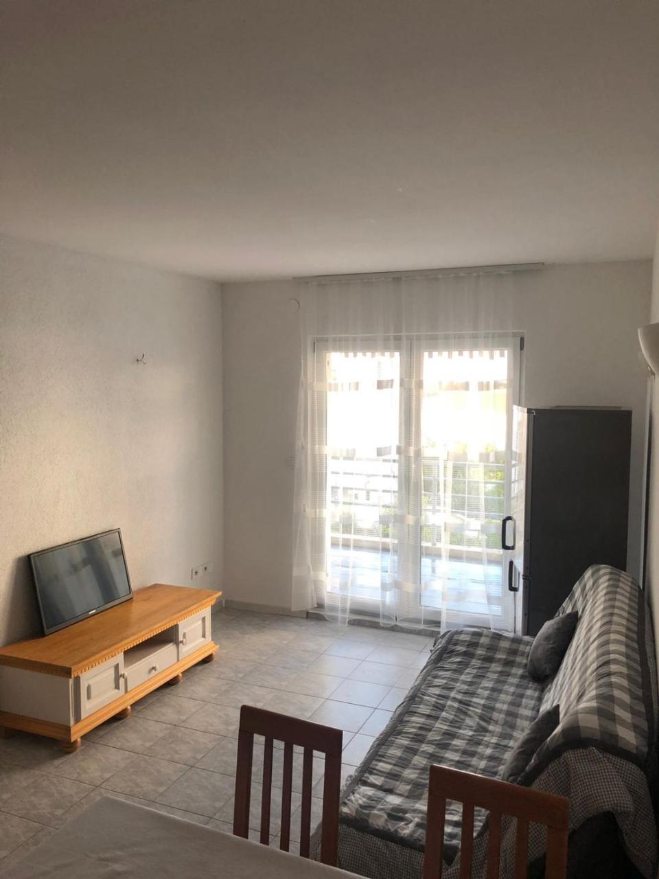 Apartman Ylli Nečujam Buitenkant foto