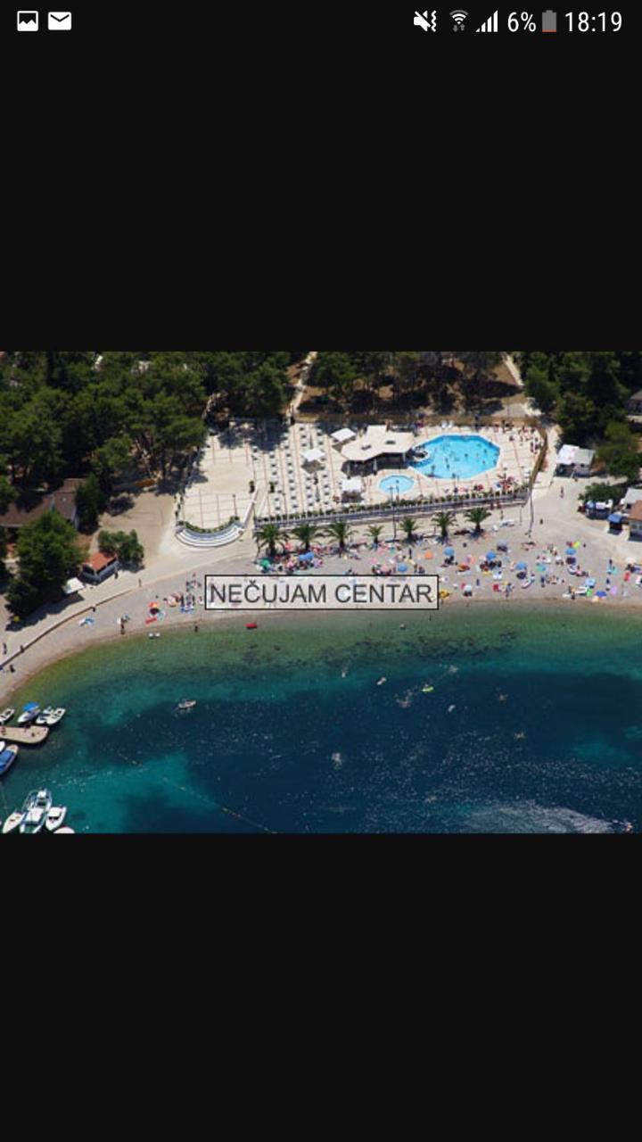Apartman Ylli Nečujam Buitenkant foto