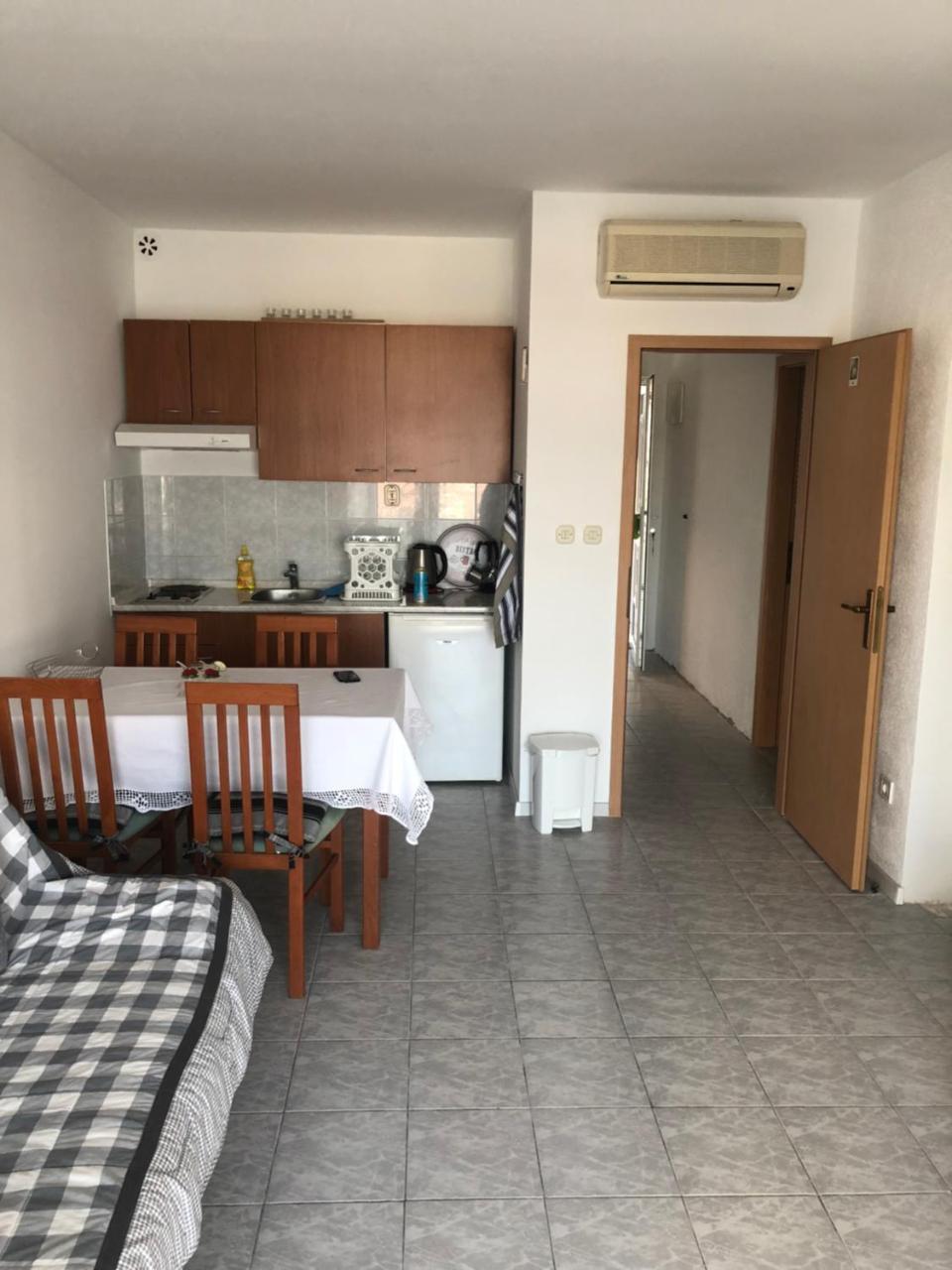 Apartman Ylli Nečujam Buitenkant foto