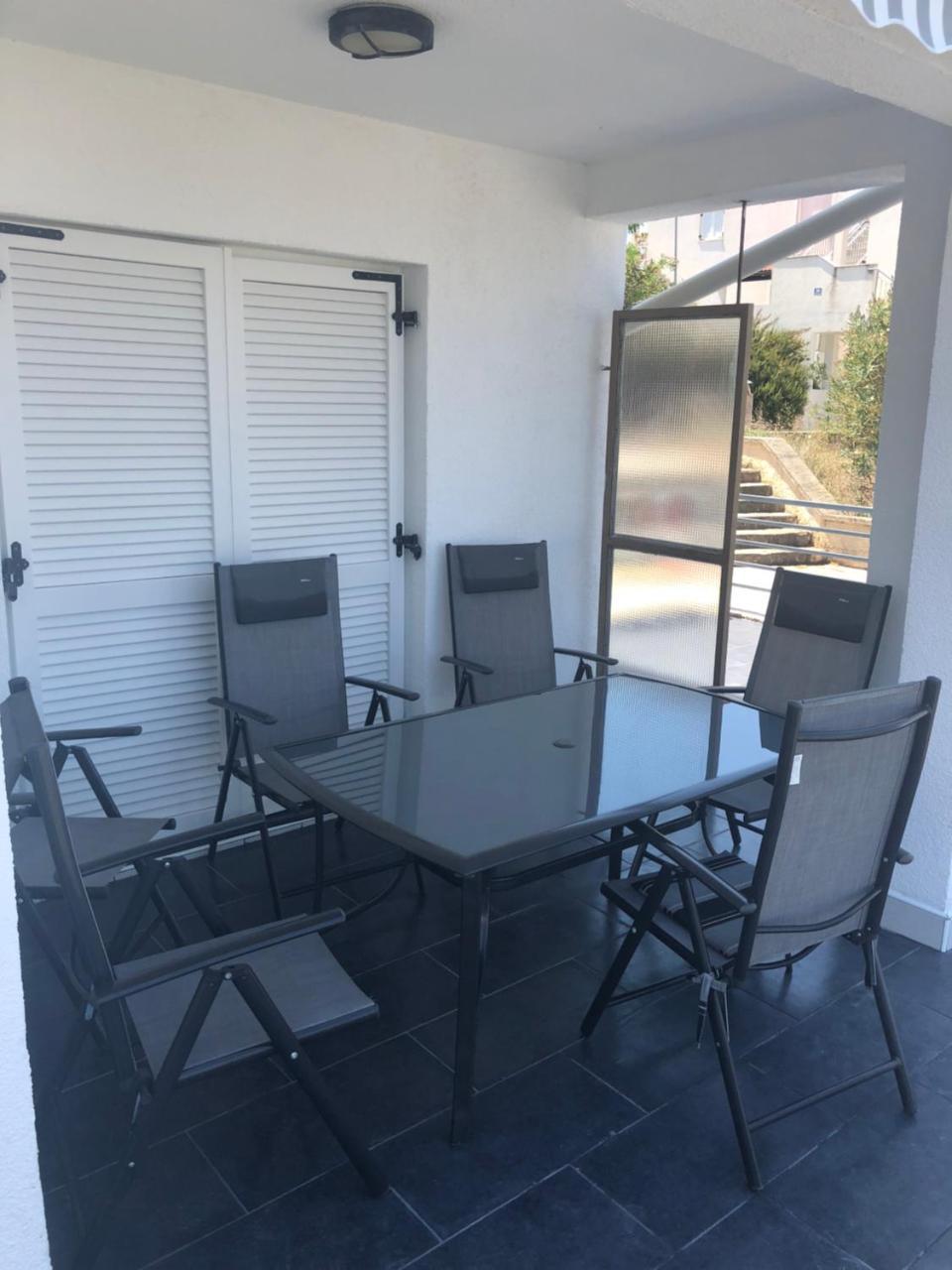 Apartman Ylli Nečujam Buitenkant foto